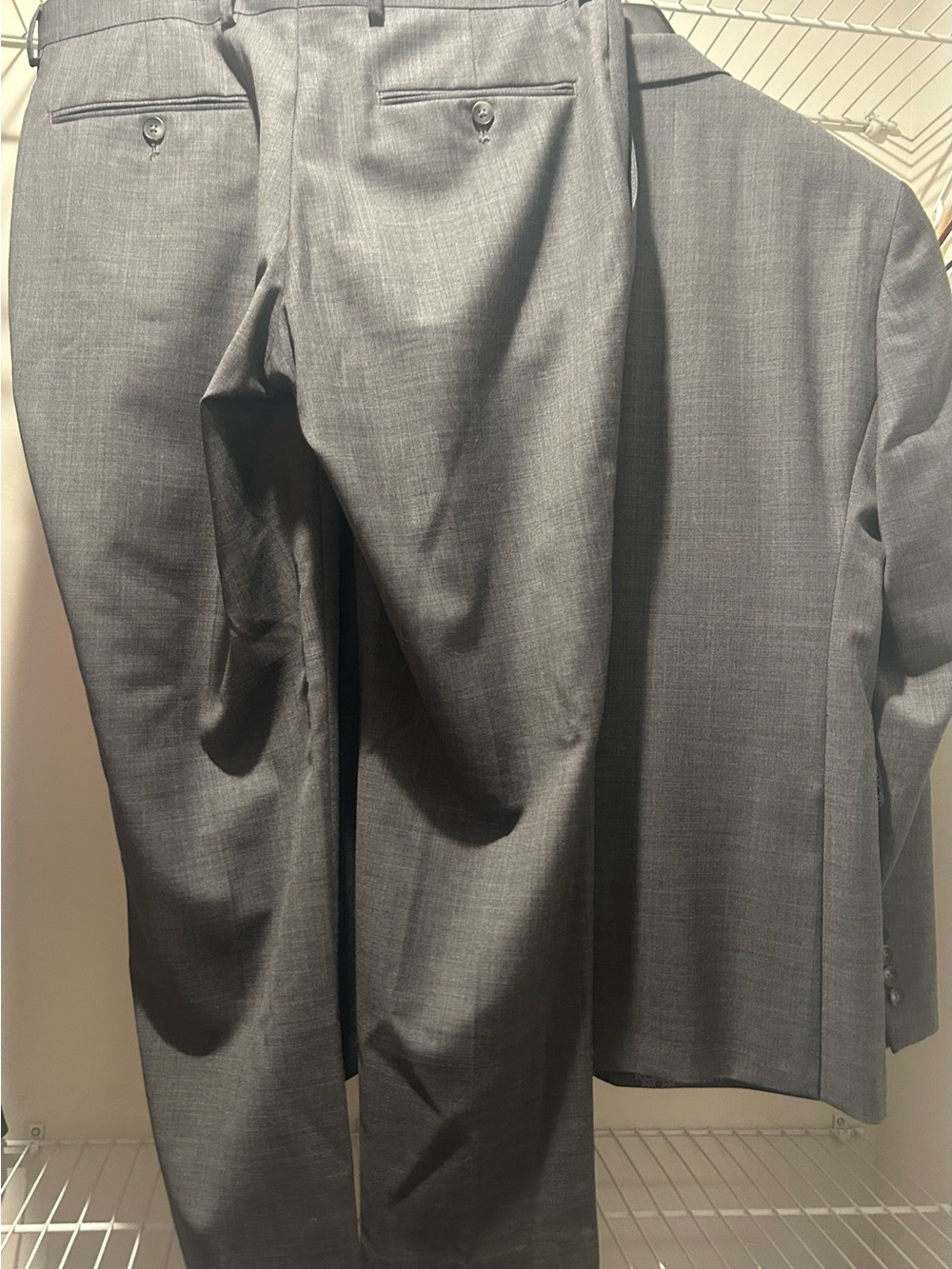 Original Penguin Men's Gray Two-Button Suit - Jacket 38R, Pants 33x30 Wool Blend - Picture 5 of 8